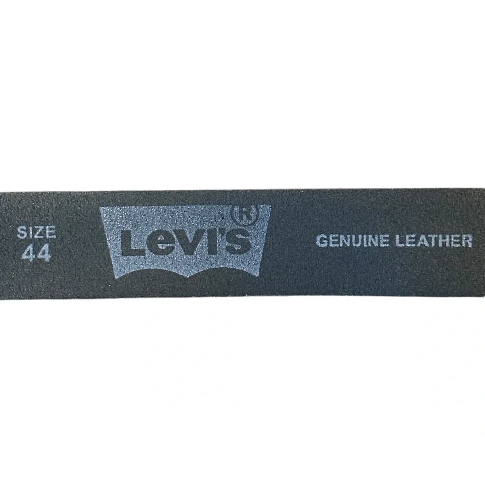 Levi’s Genuine Leather 1.5” Signature Buckle Belt in Black Men’s 44